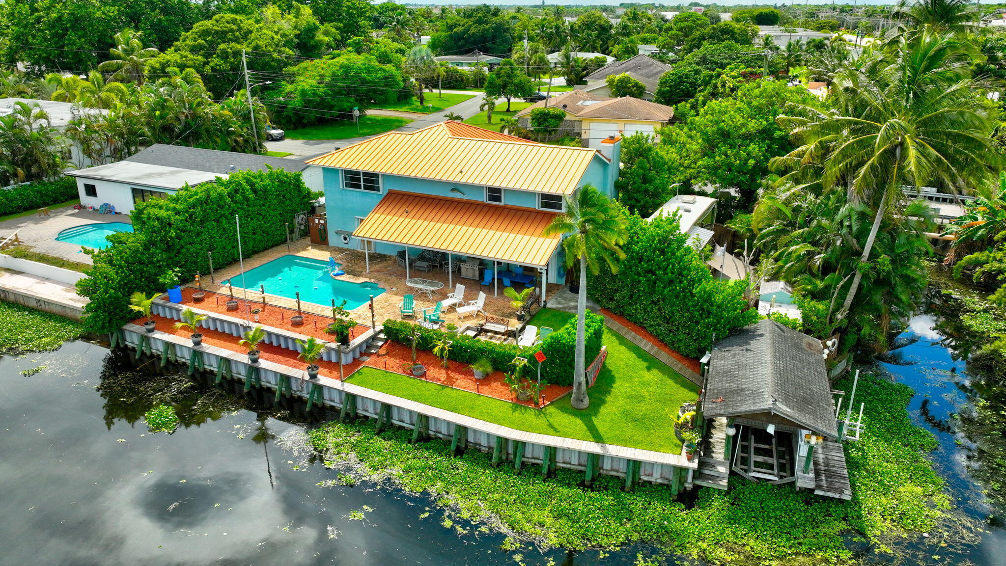 502 VENICE Drive