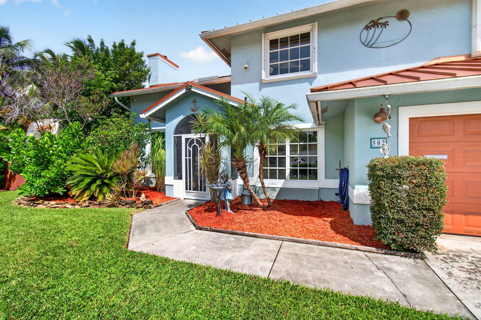 502 VENICE Drive