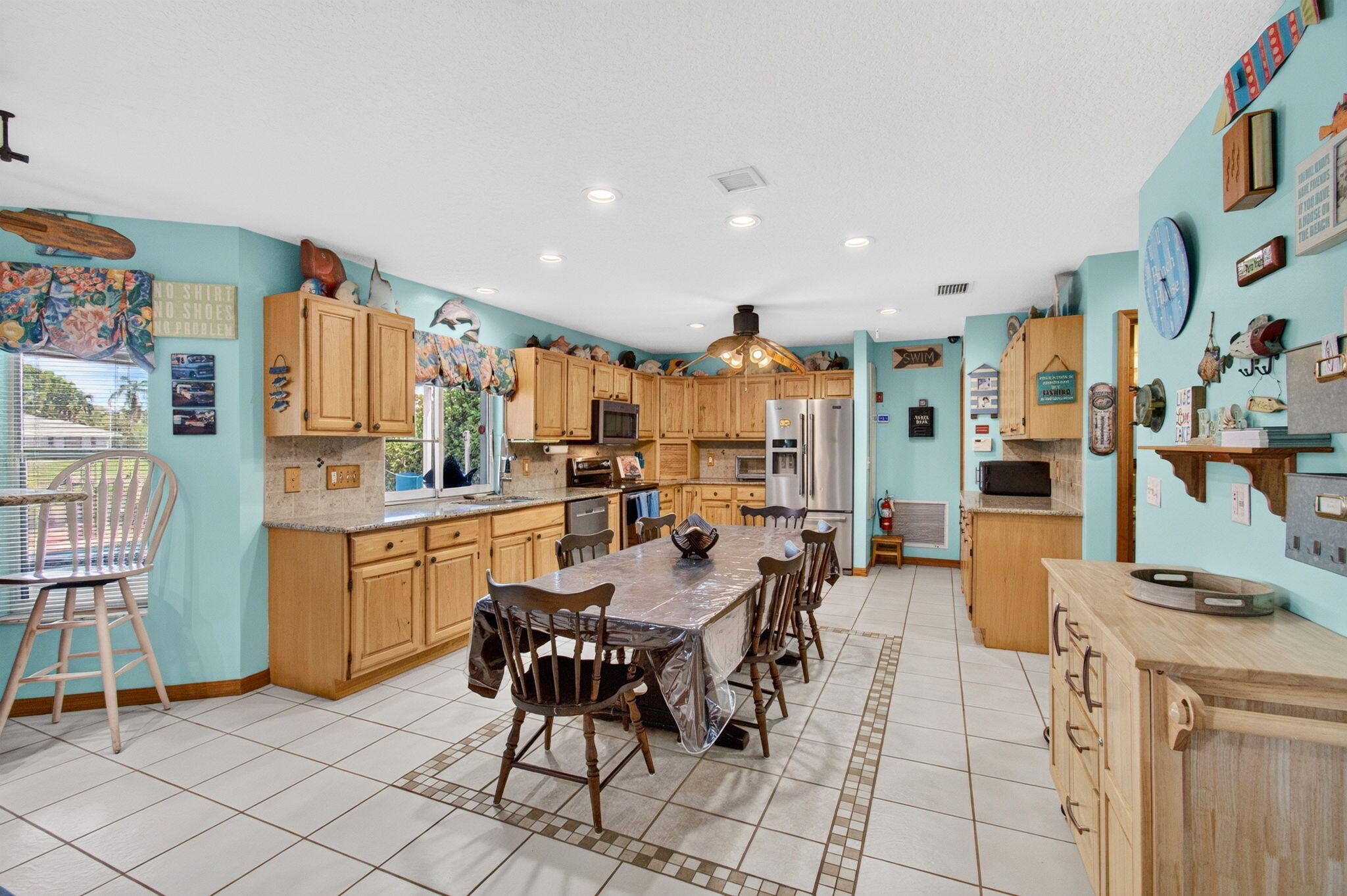 502 VENICE Drive