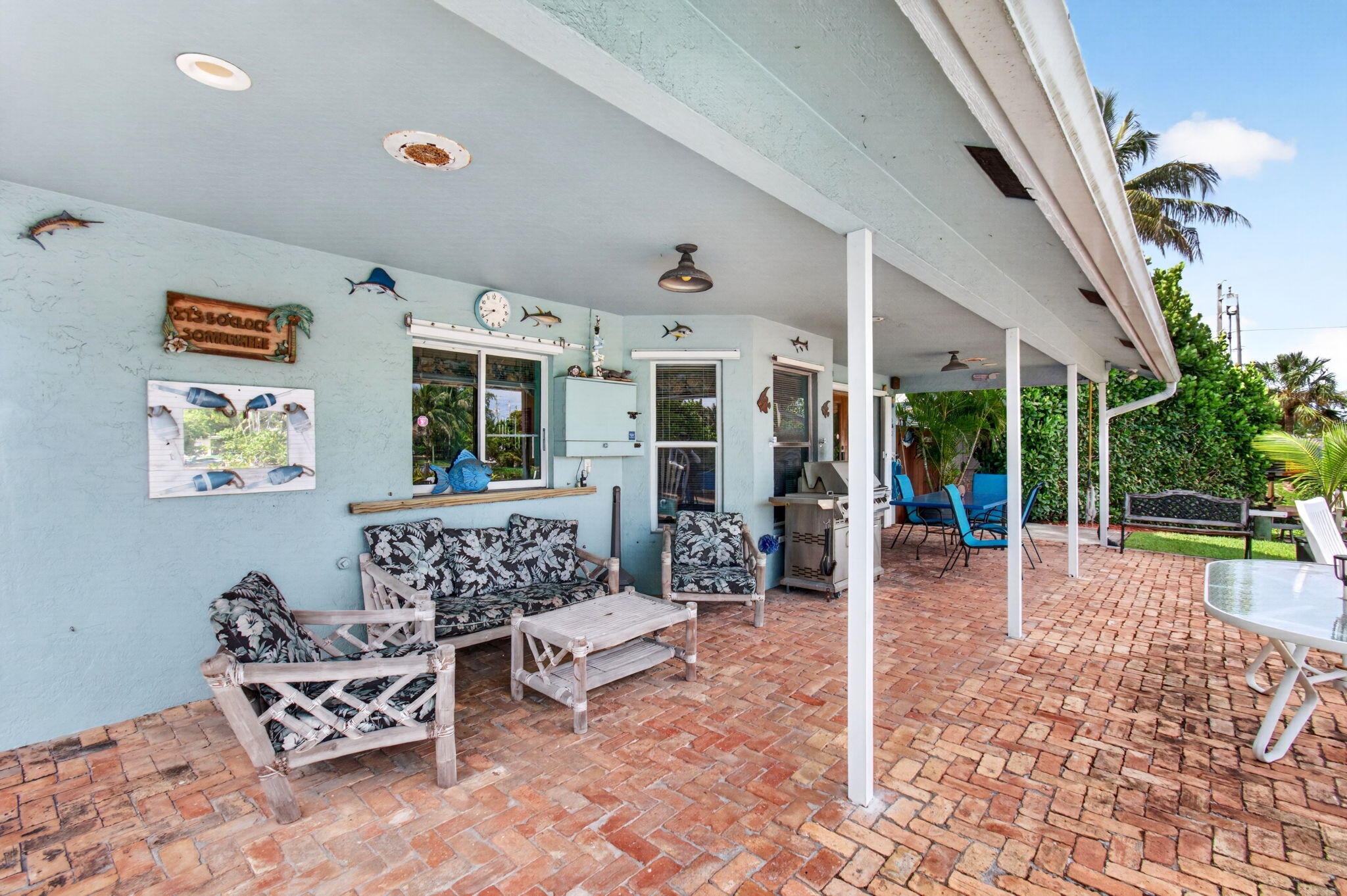 502 VENICE Drive