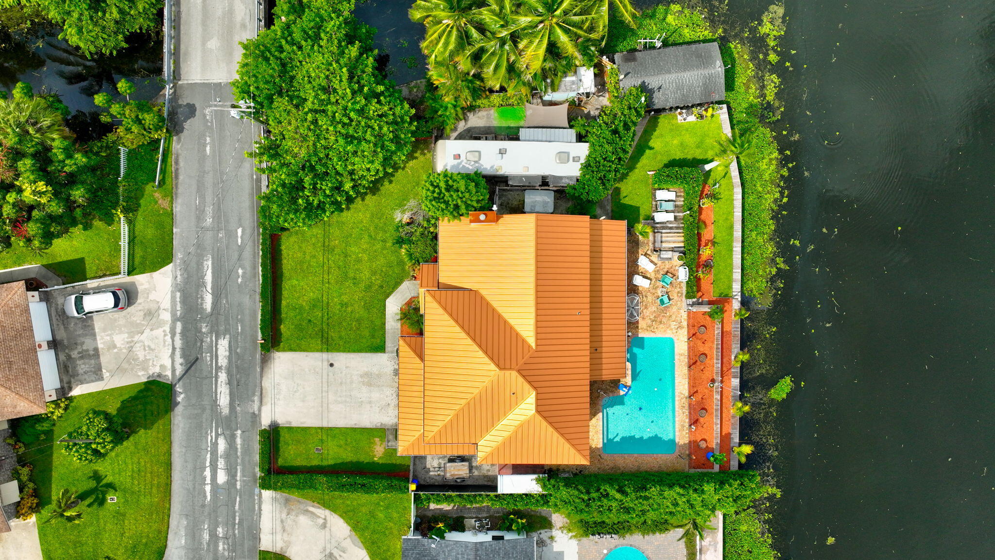 502 VENICE Drive