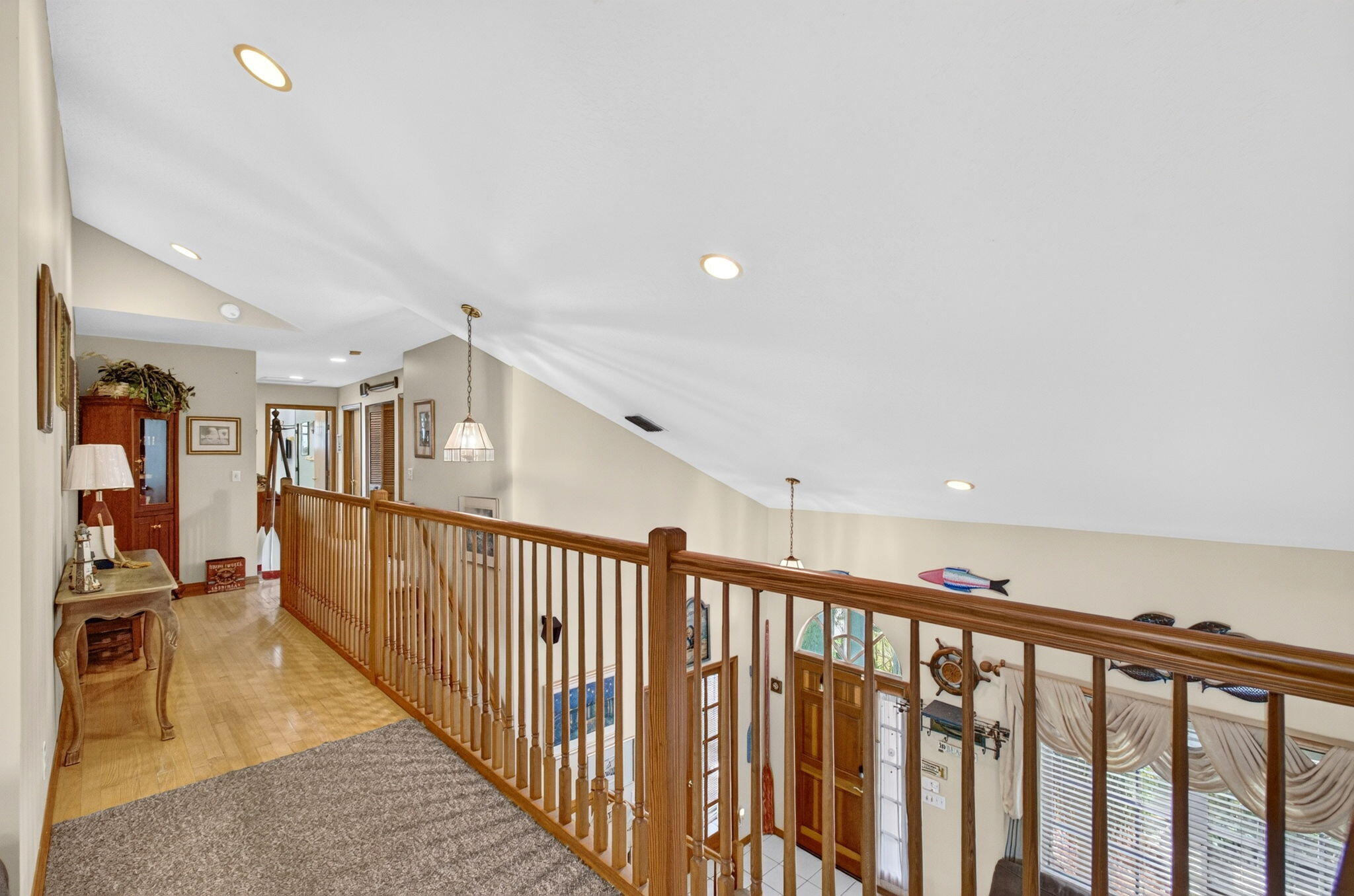 502 VENICE Drive