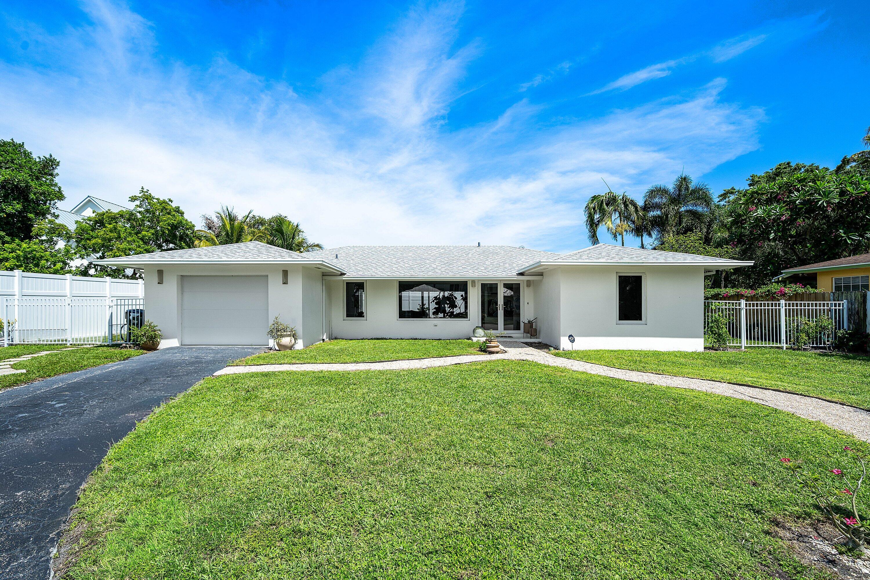 1009 NW 1ST Avenue