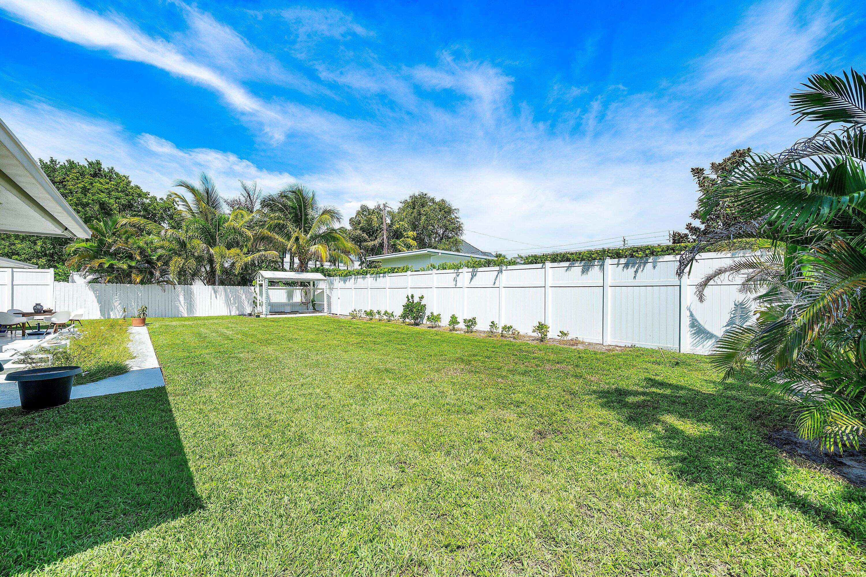 1009 NW 1ST Avenue