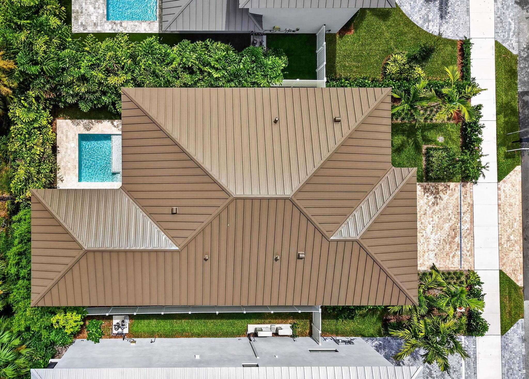 209 SE 5TH Street