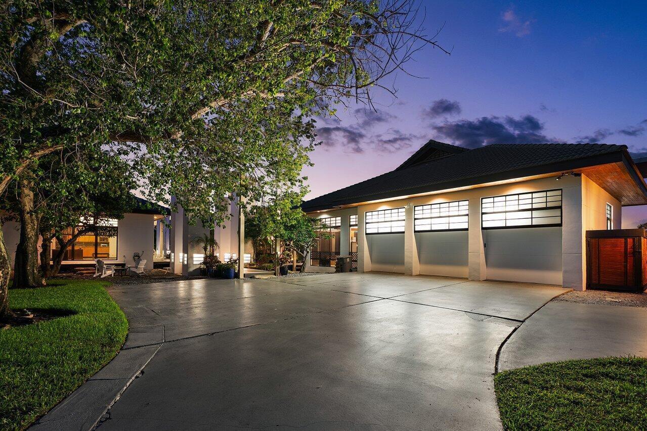 8549 SURREY Lane