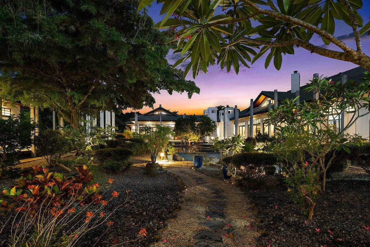 8549 SURREY Lane