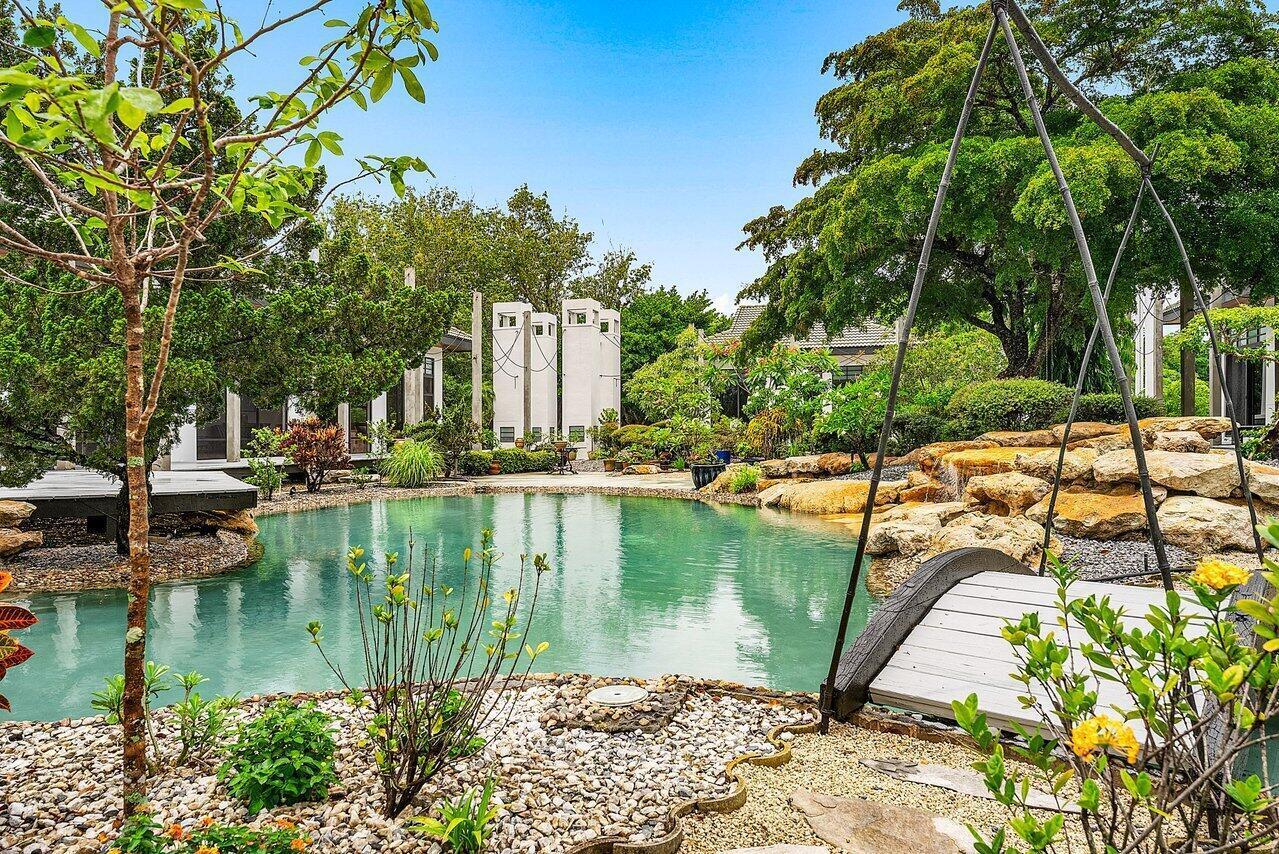 8549 SURREY Lane