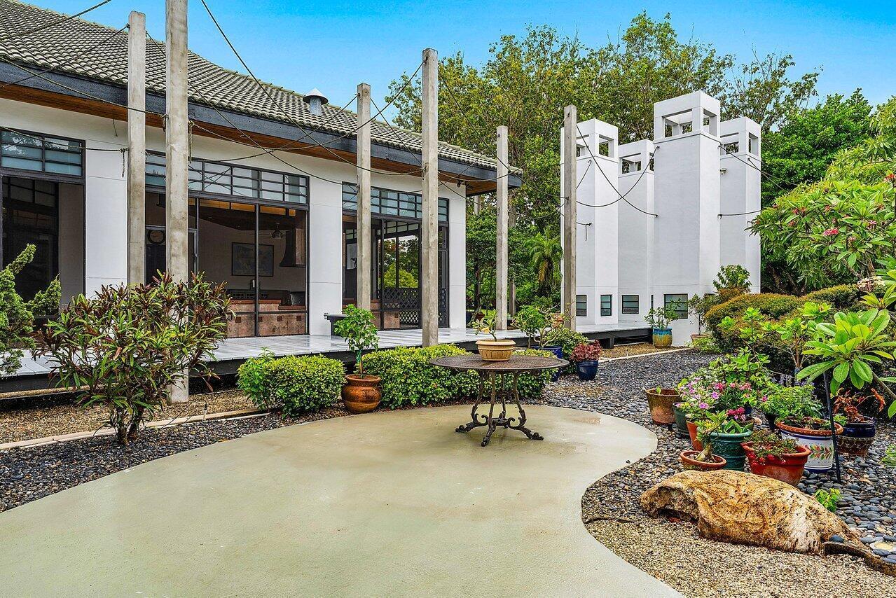 8549 SURREY Lane
