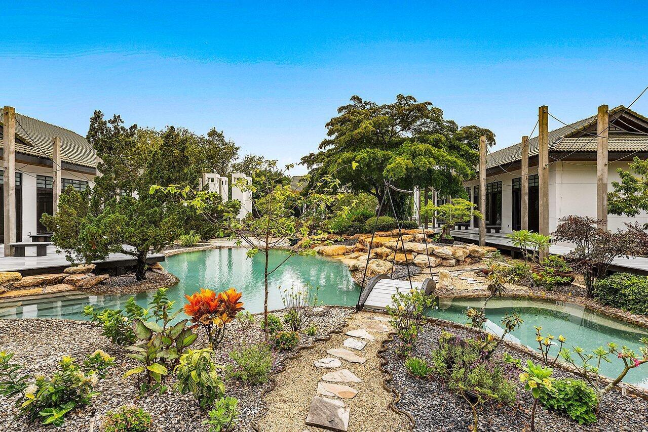 8549 SURREY Lane