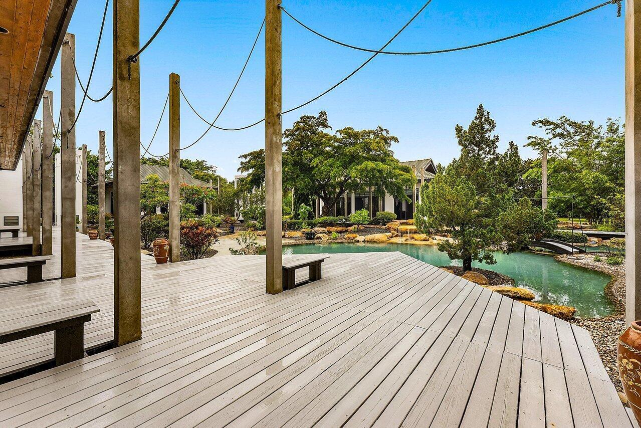 8549 SURREY Lane