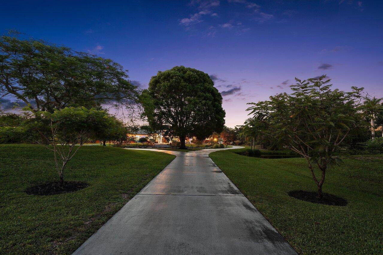 8549 SURREY Lane