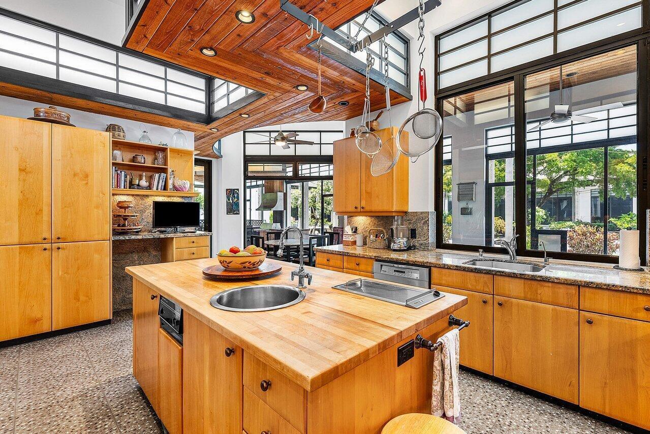 8549 SURREY Lane