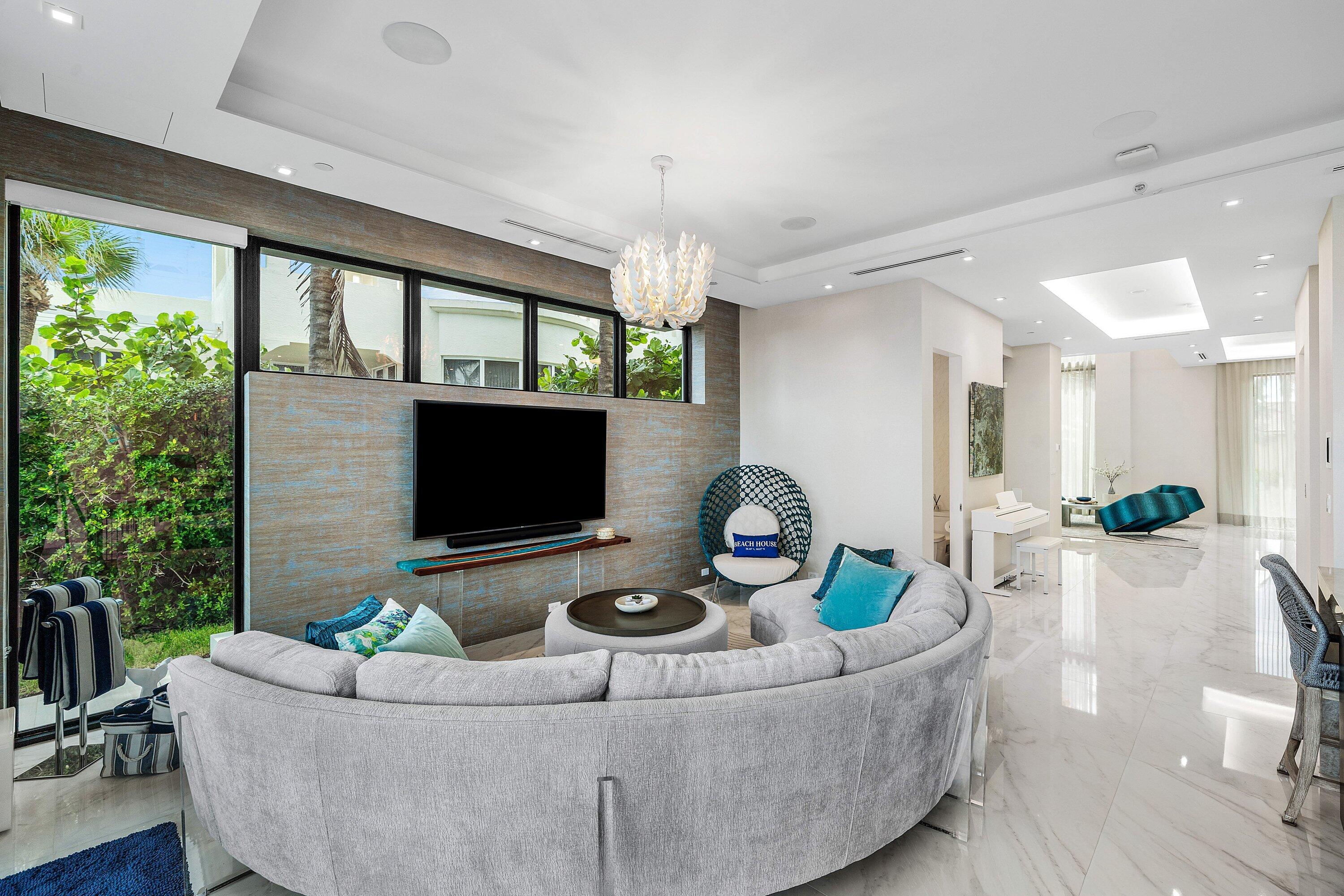 3621 S OCEAN Boulevard 6