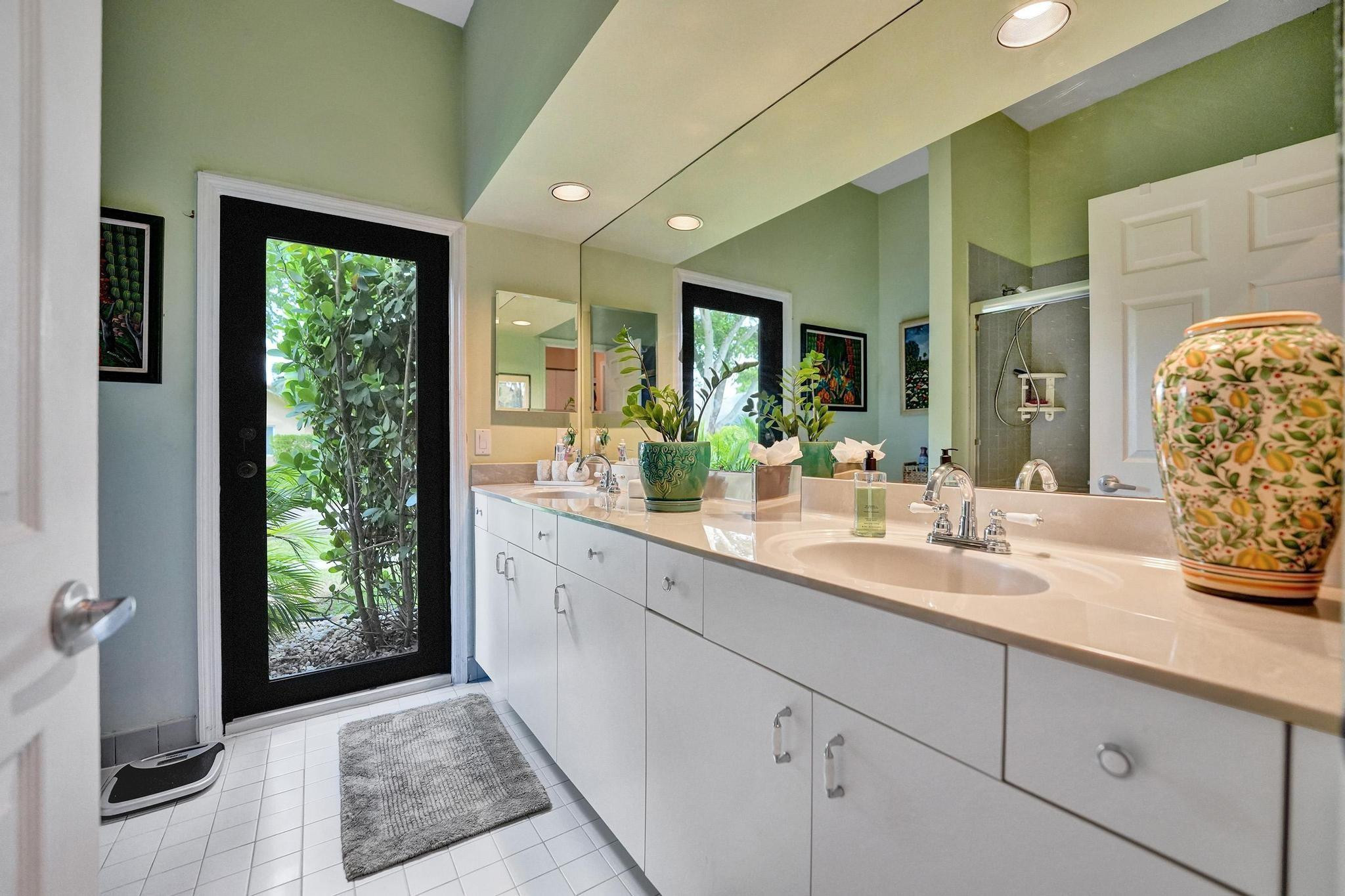 2664 NW 49th St