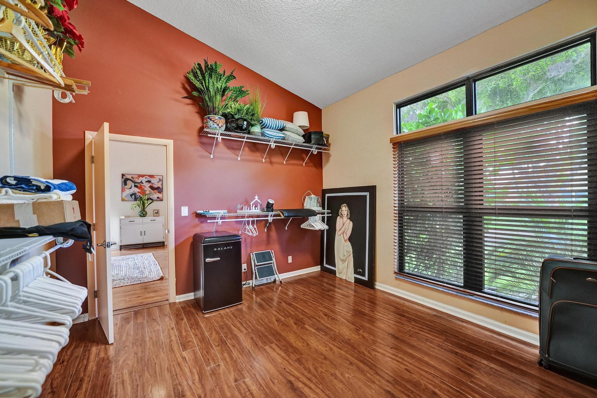 2664 NW 49th St
