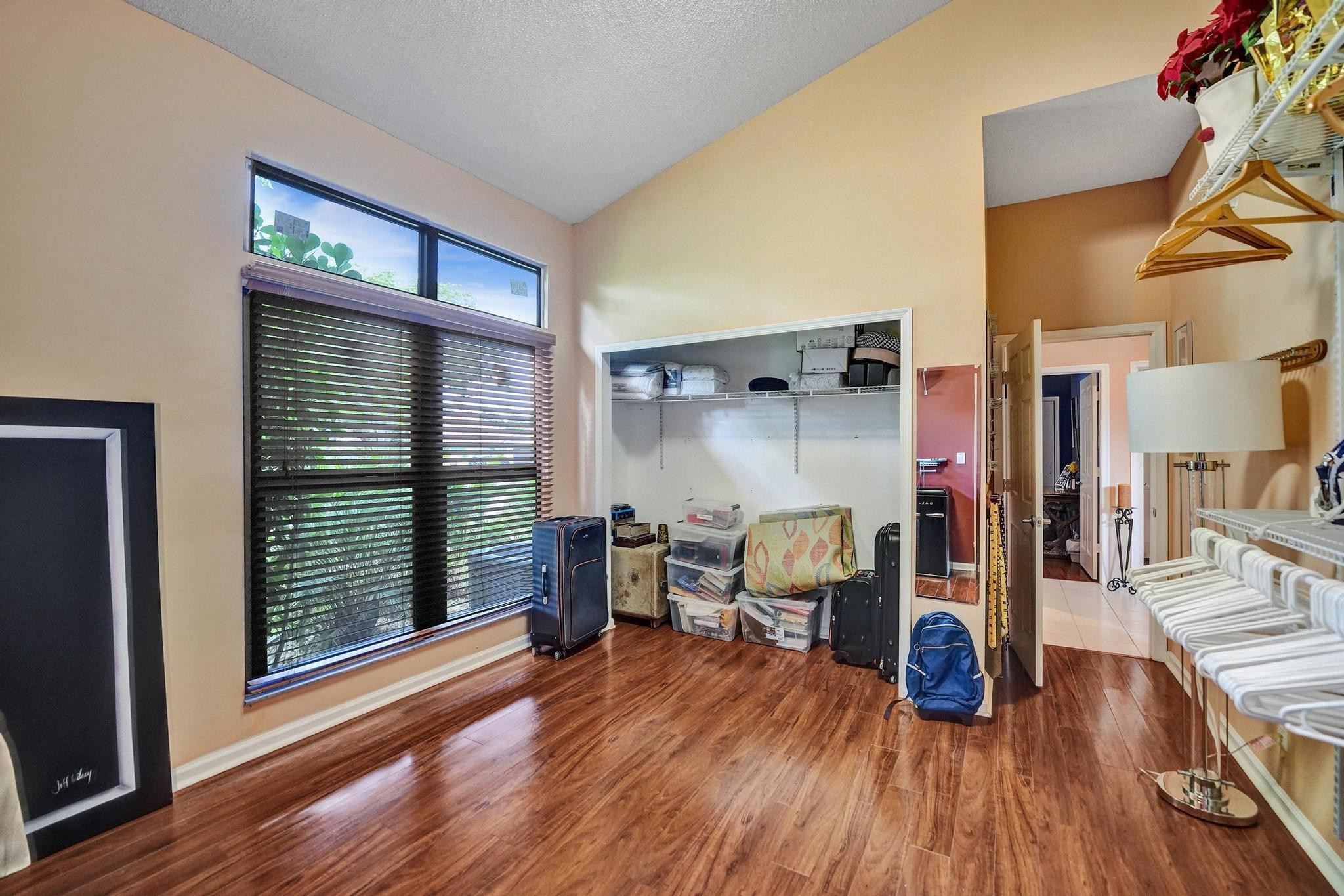 2664 NW 49th St