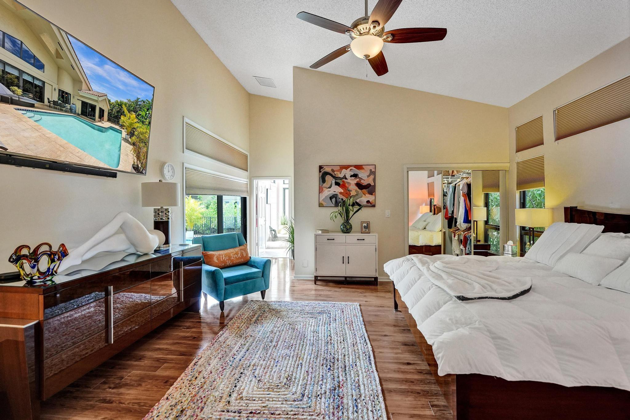 2664 NW 49th St
