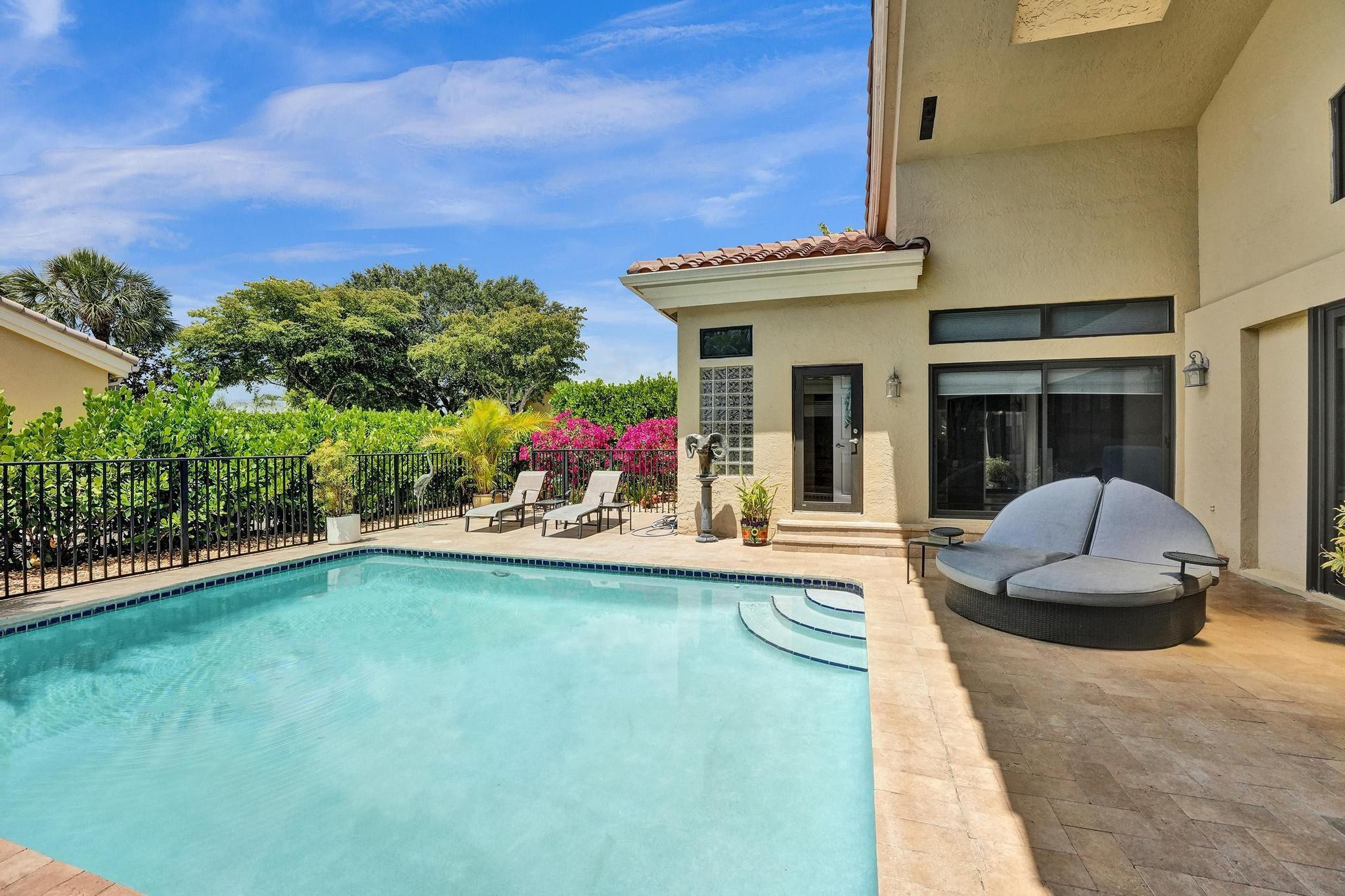 2664 NW 49th St