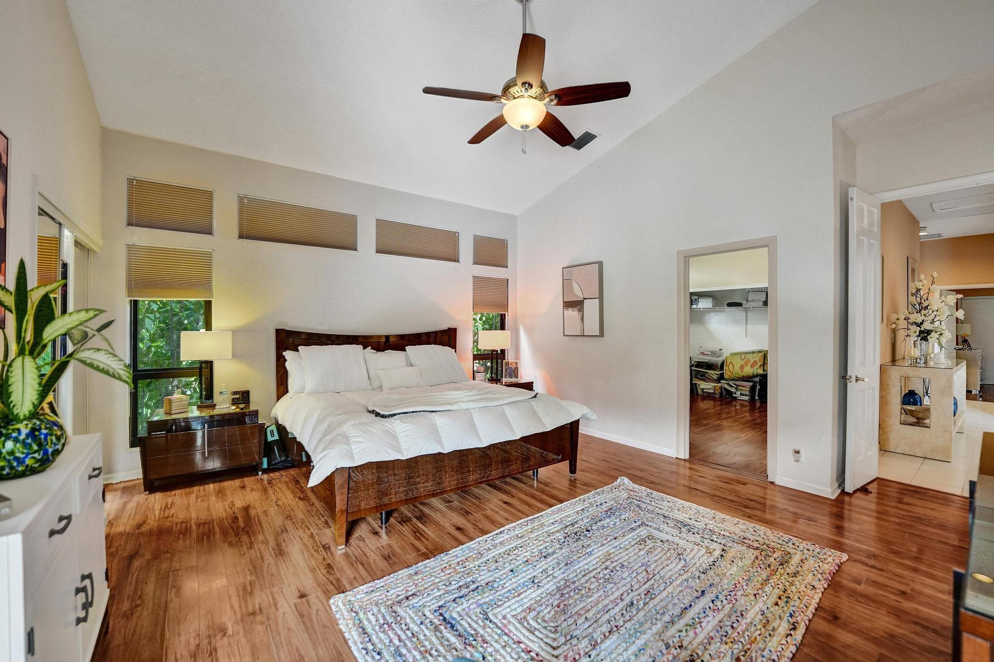2664 NW 49th St