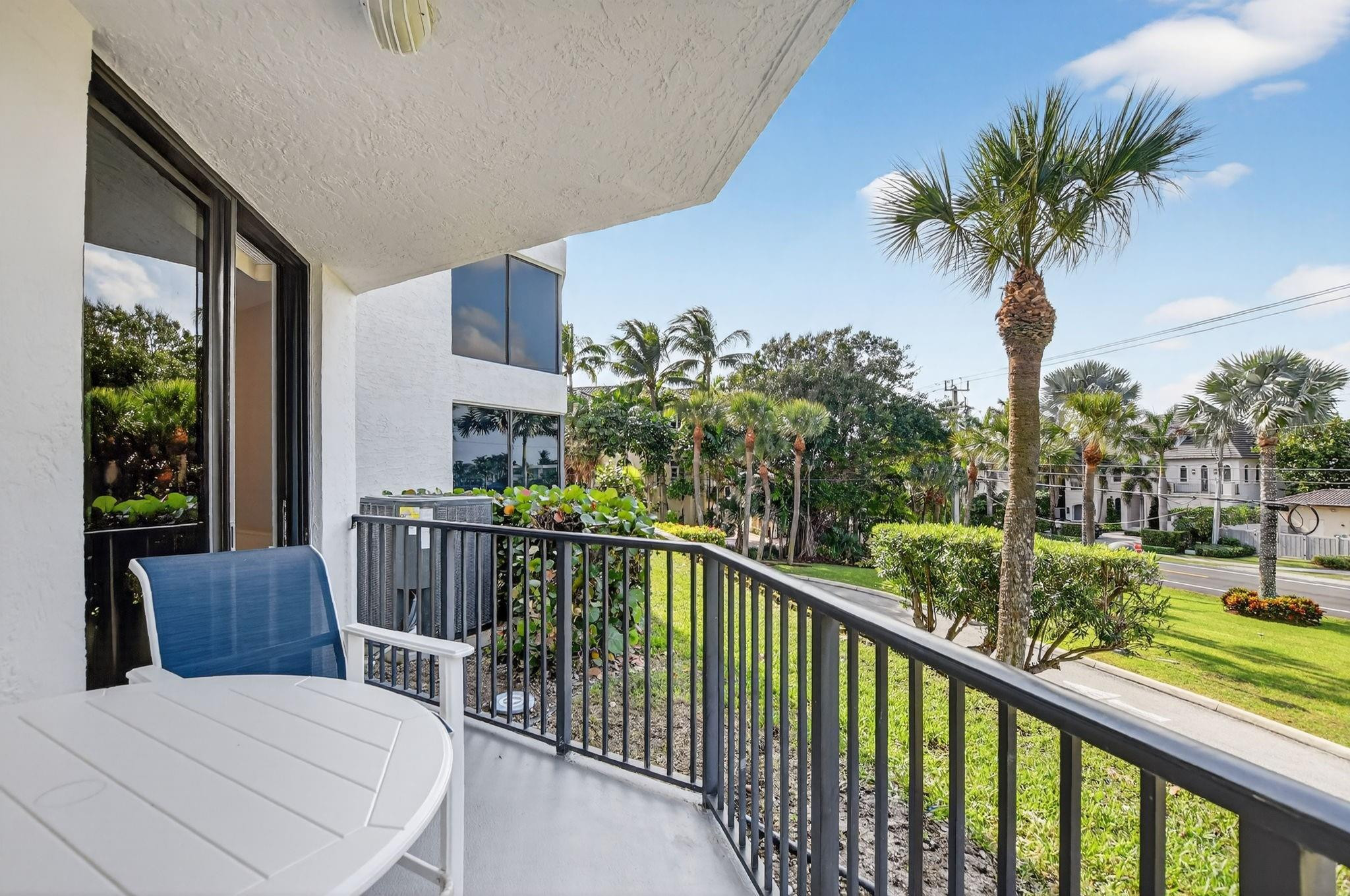 2575 S Ocean Boulevard 109S