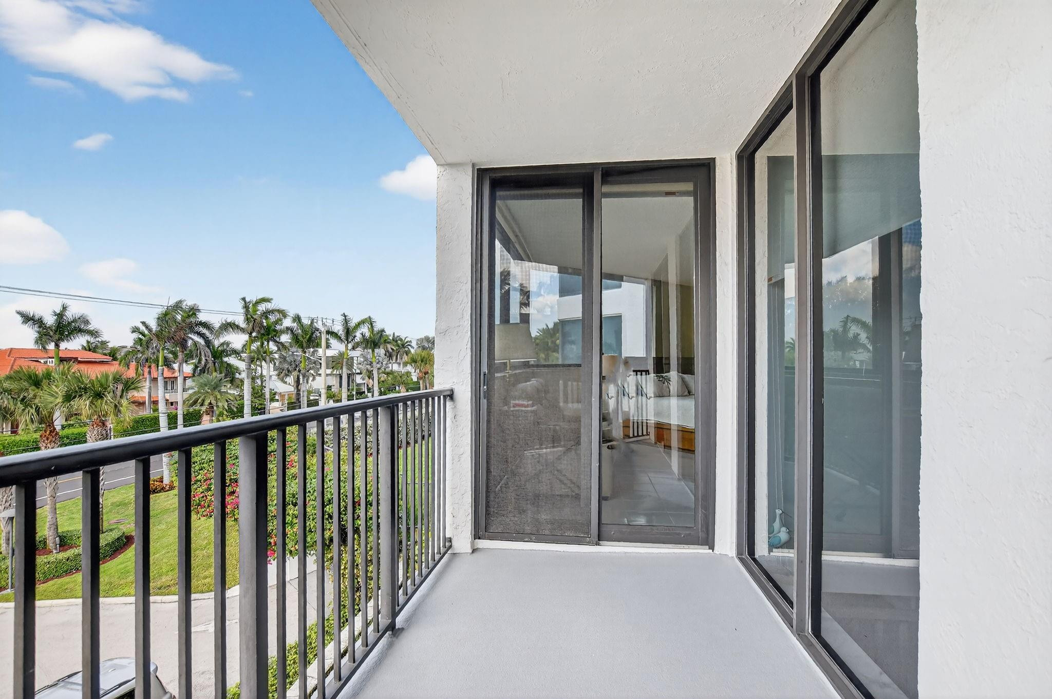 2575 S Ocean Boulevard 109S