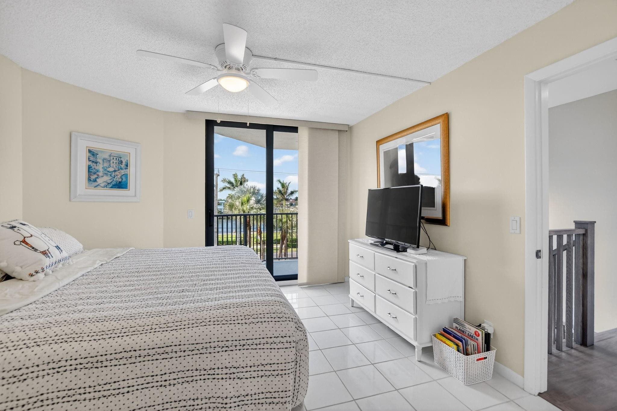 2575 S Ocean Boulevard 109S