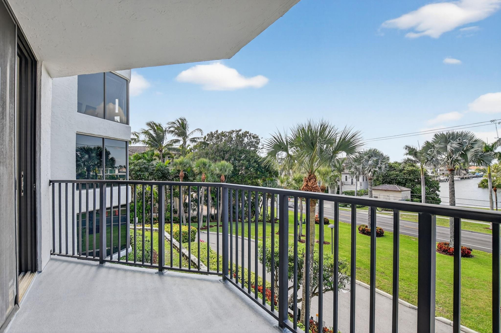 2575 S Ocean Boulevard 109S