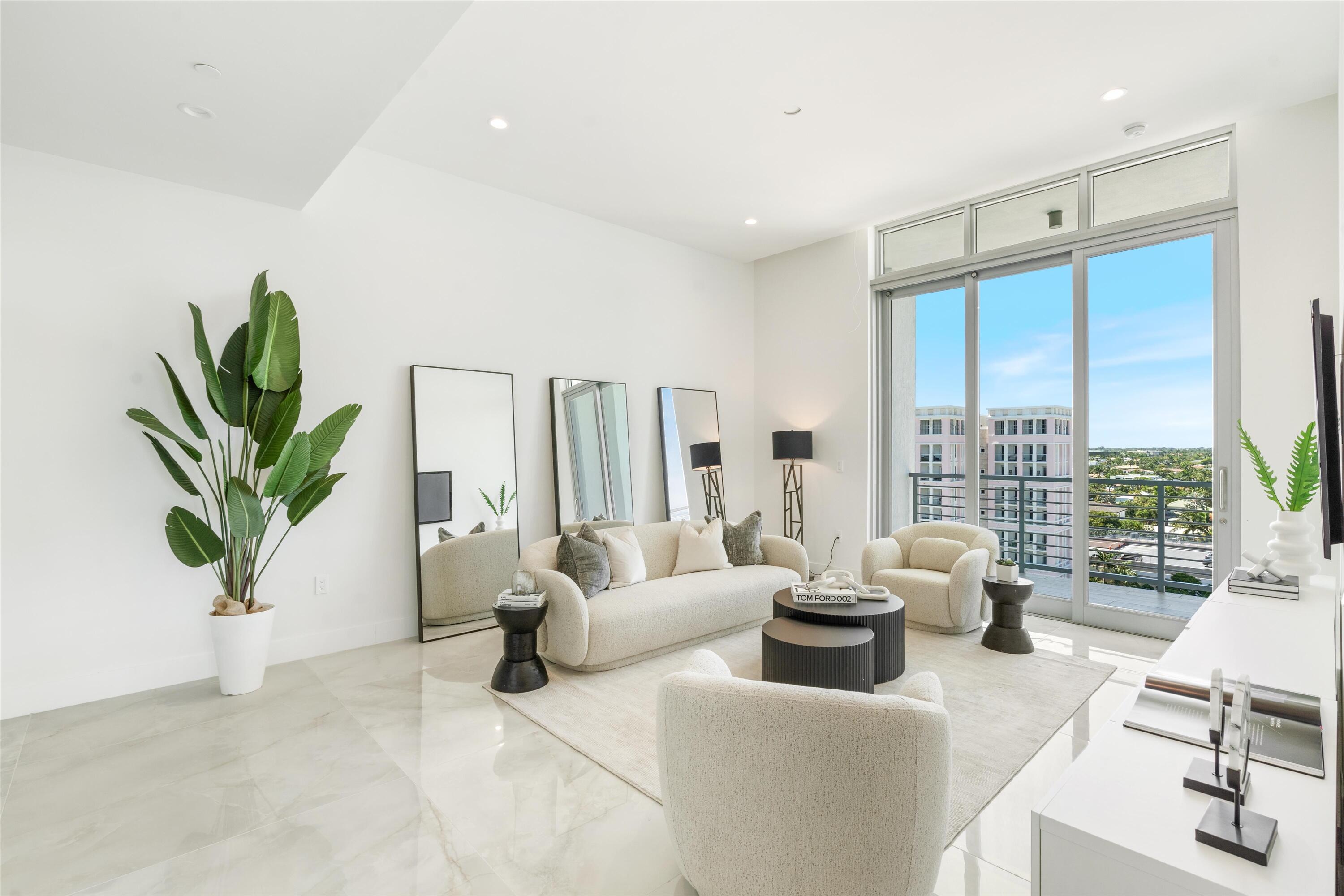 495 E Royal Palm Rd Road 901