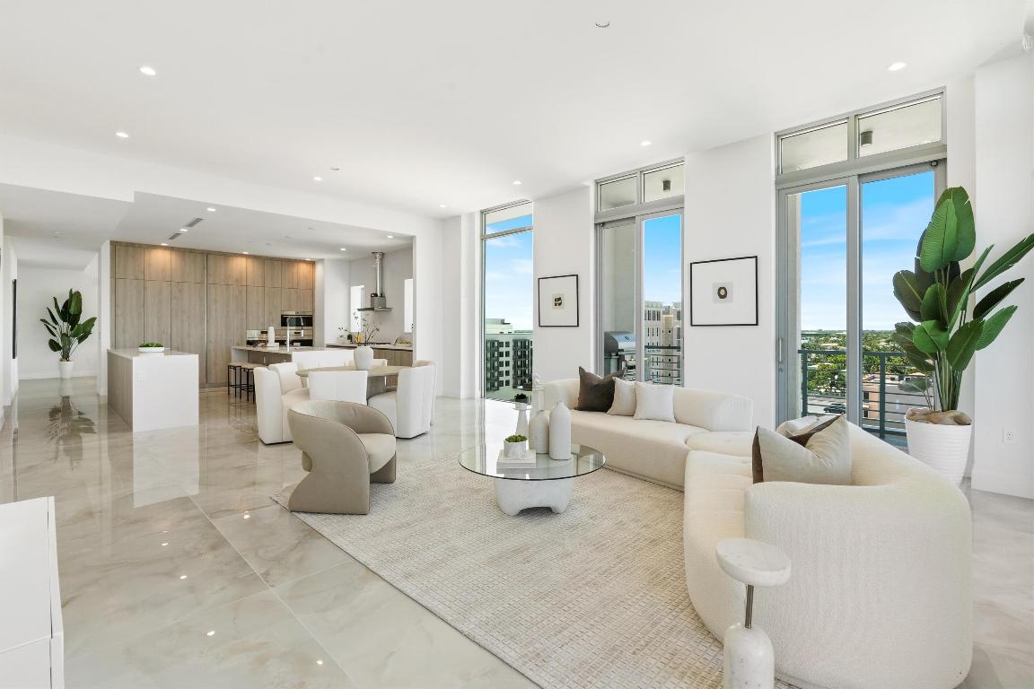 495 E Royal Palm Rd Road 901