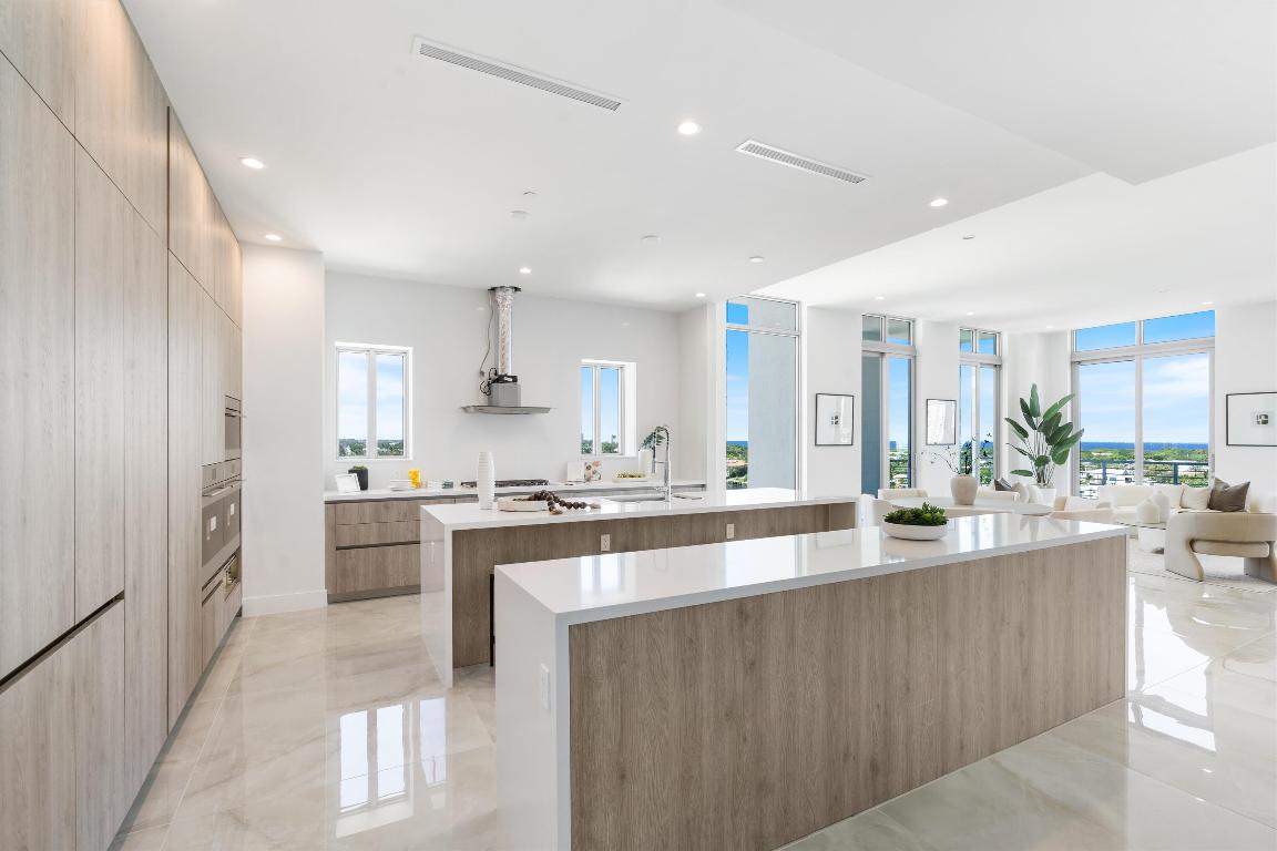 495 E Royal Palm Rd Road 901