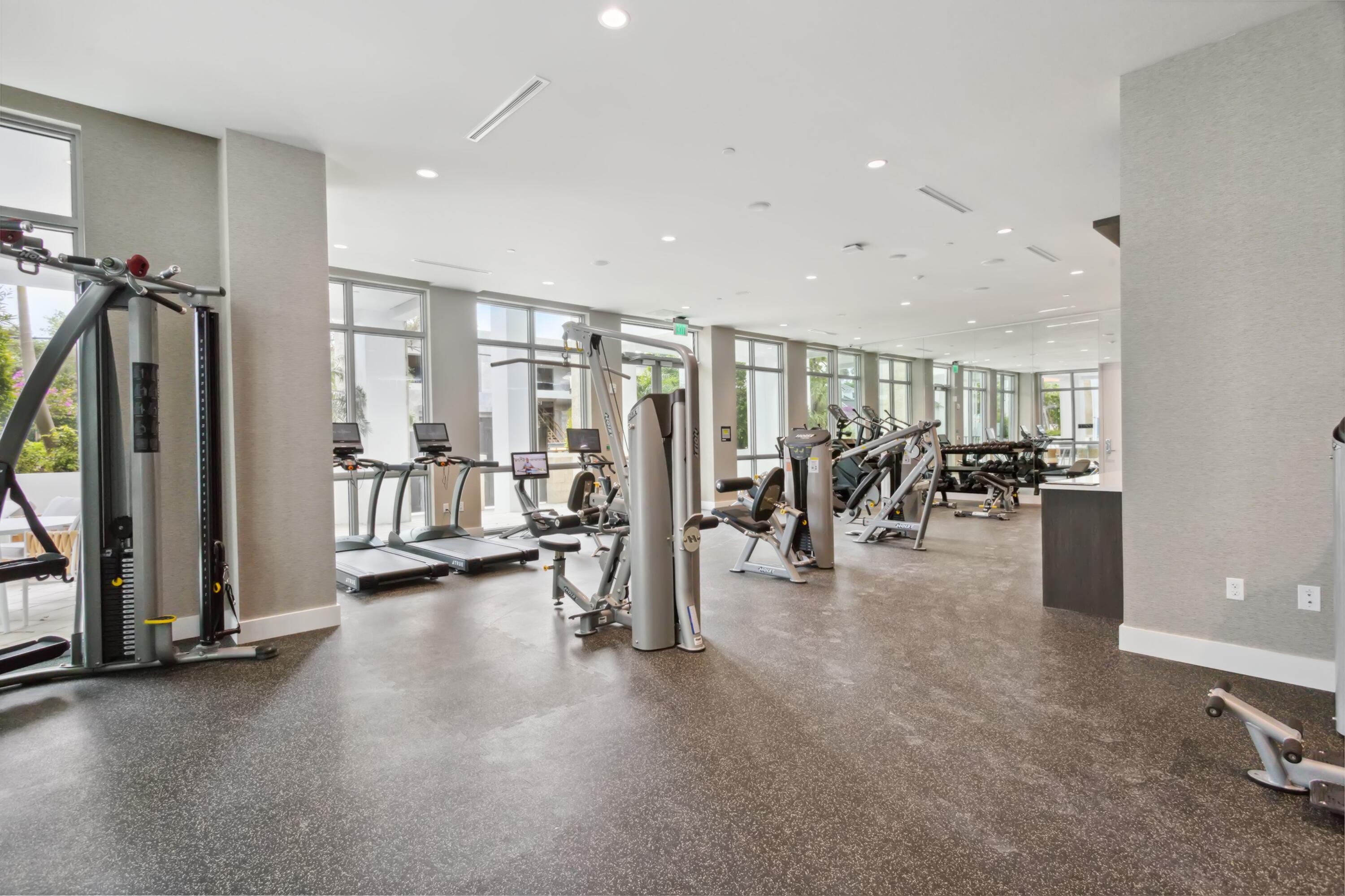 495 E Royal Palm Rd Road 901