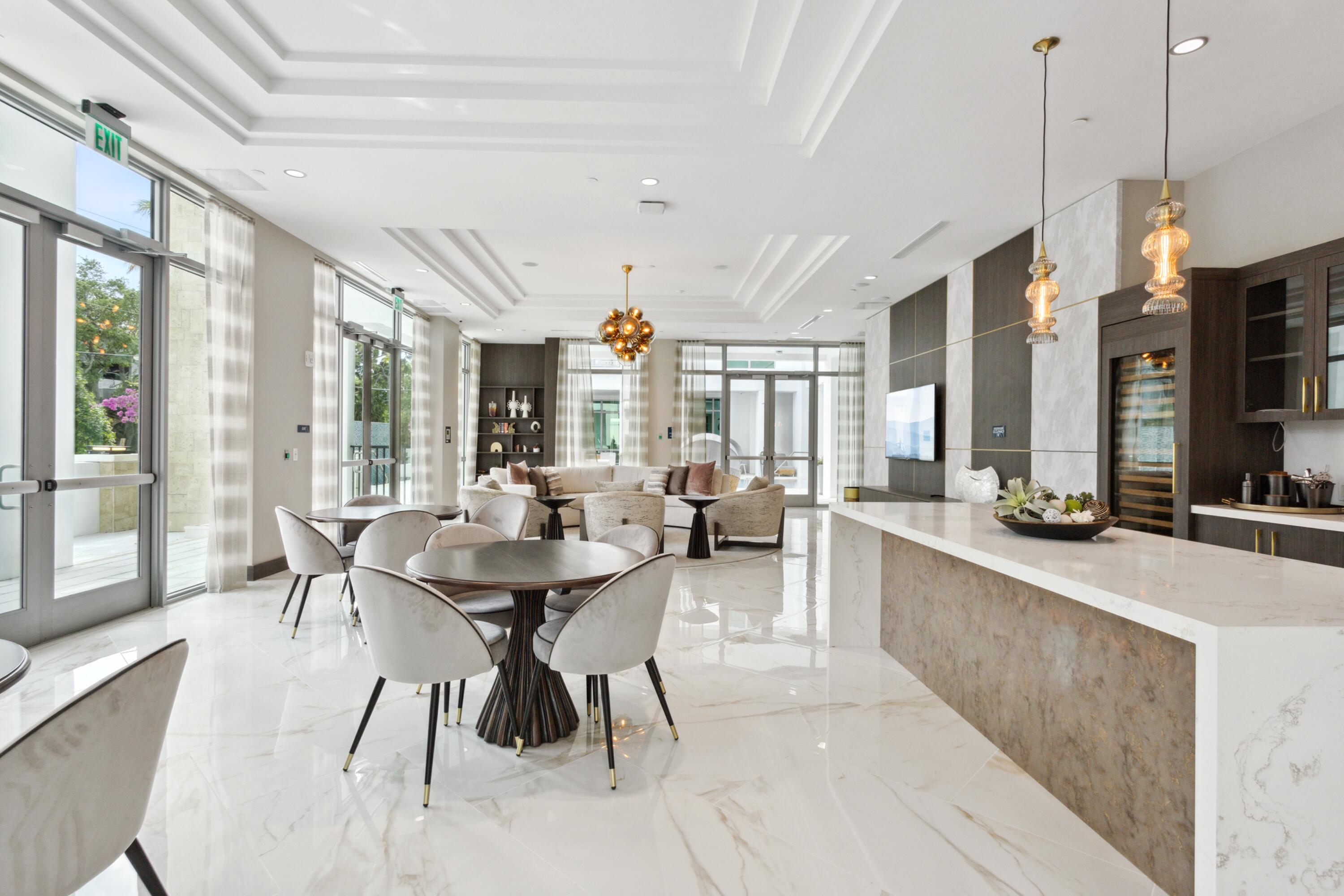 495 E Royal Palm Rd Road 901