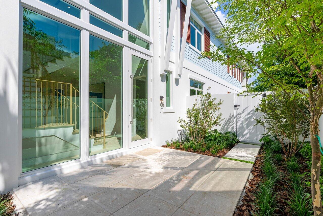 913 Bond Way, Delray Beach FL, 33483