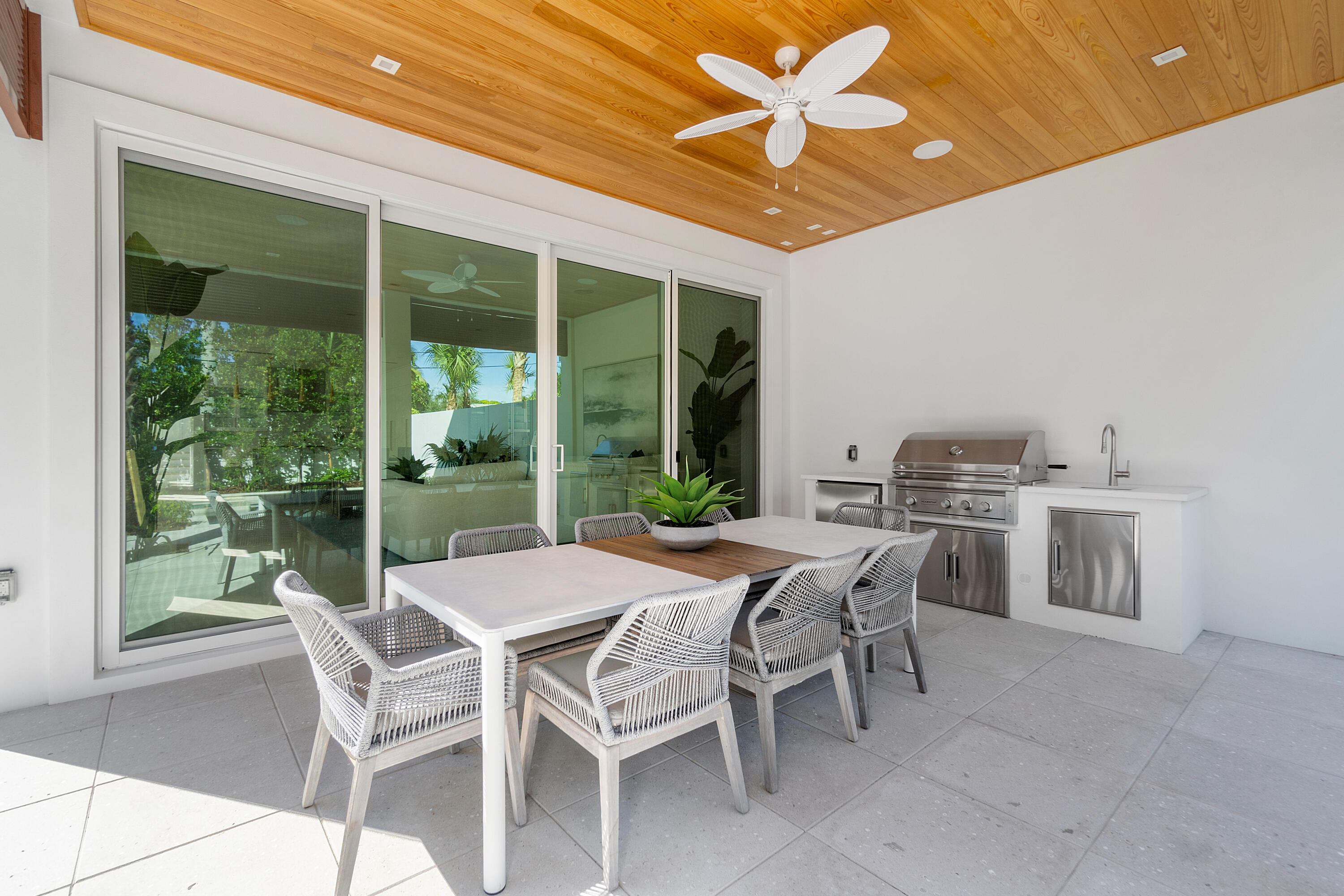 913 Bond Way, Delray Beach FL, 33483