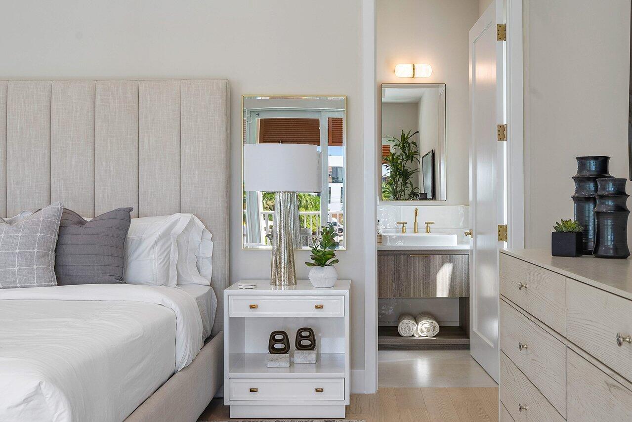 913 Bond Way, Delray Beach FL, 33483