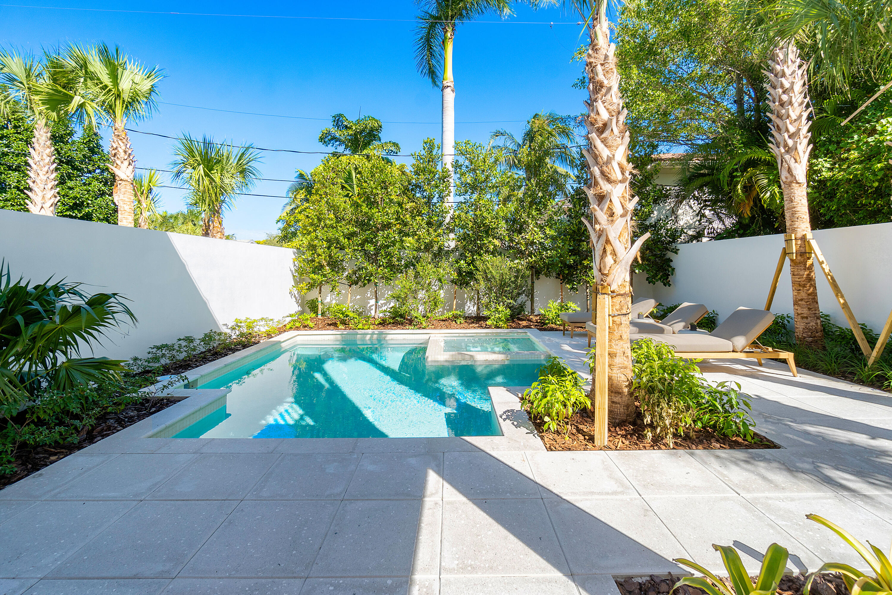 913 Bond Way, Delray Beach FL, 33483