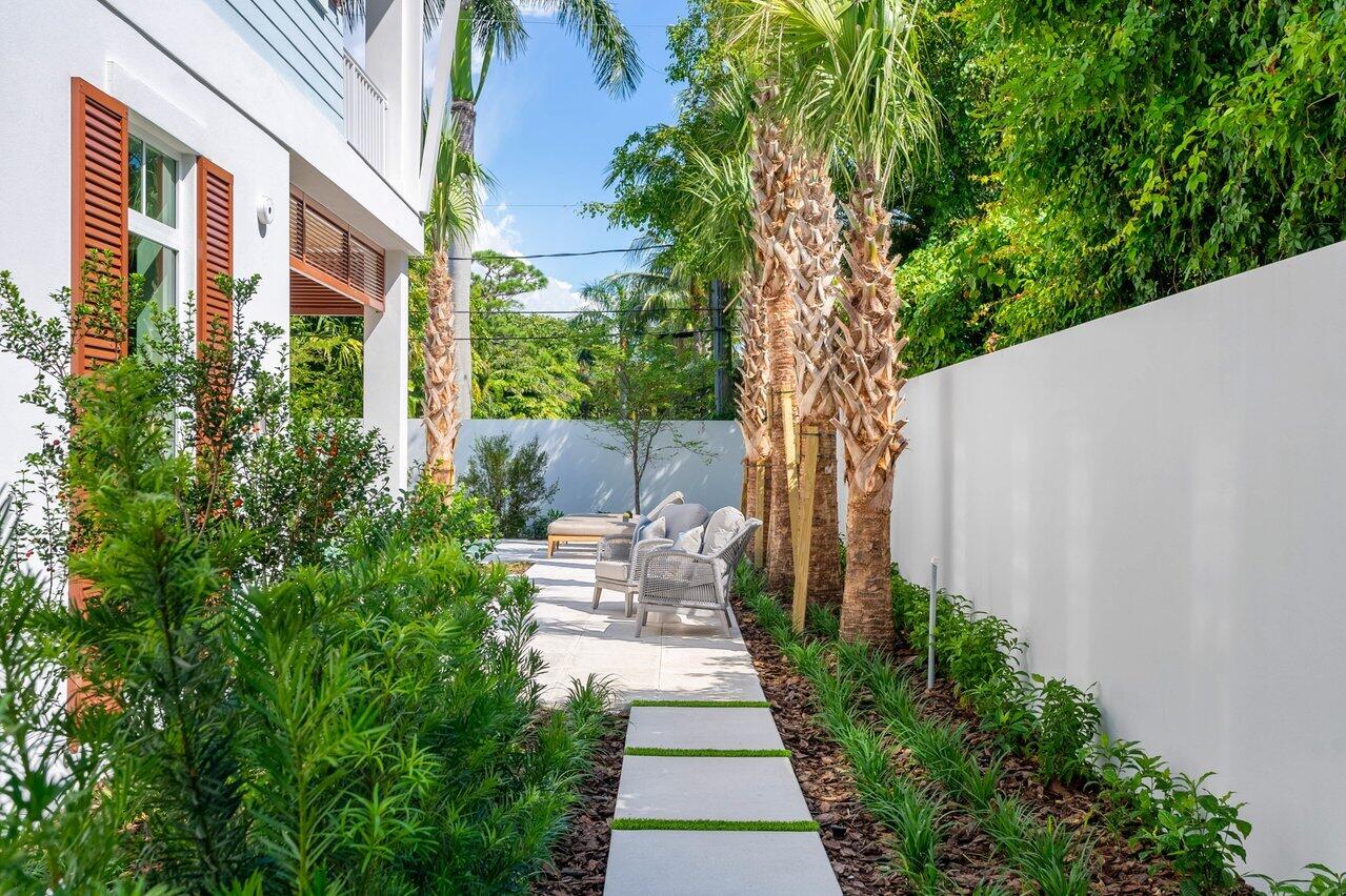 913 Bond Way, Delray Beach FL, 33483