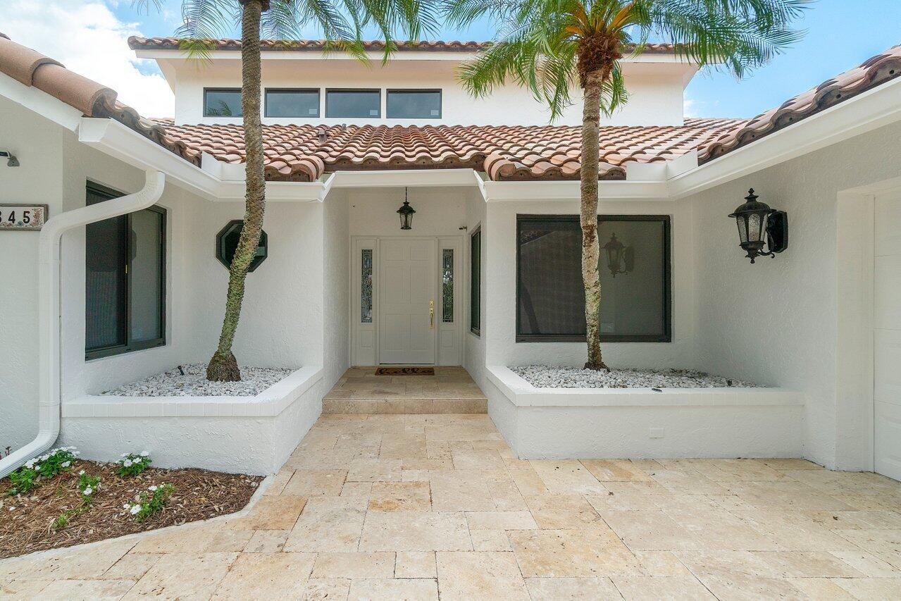 845 NE Mulberry Drive