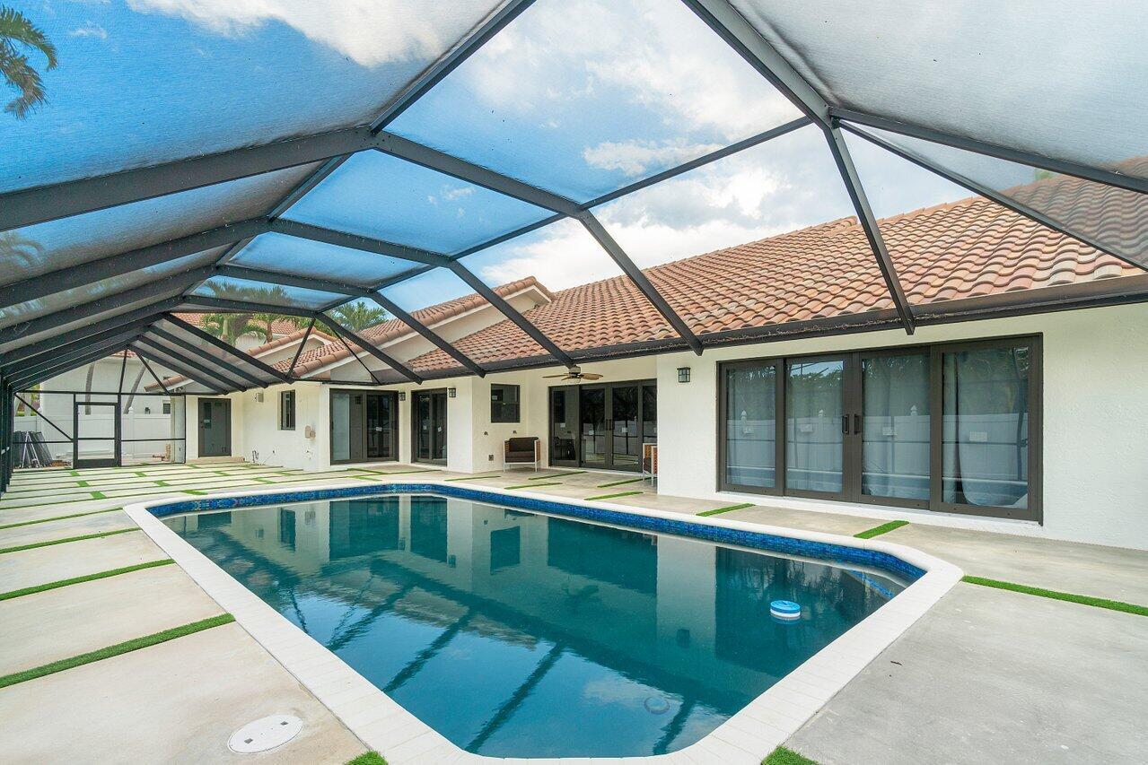 845 NE Mulberry Drive