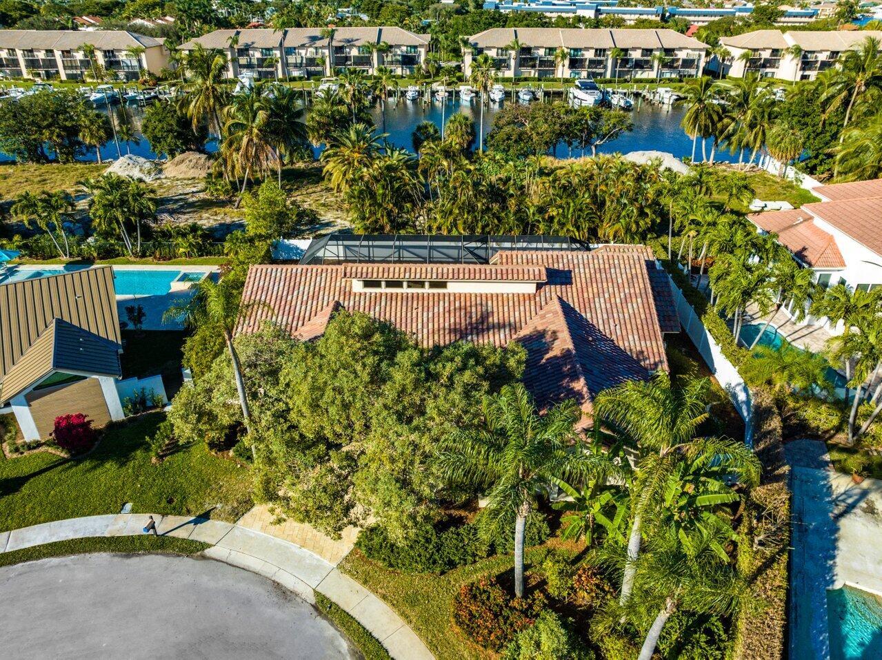 845 NE Mulberry Drive