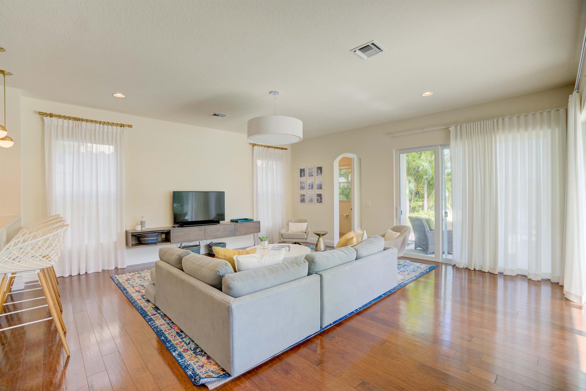 1717 W Hemingway Drive, Juno Beach FL, 33408