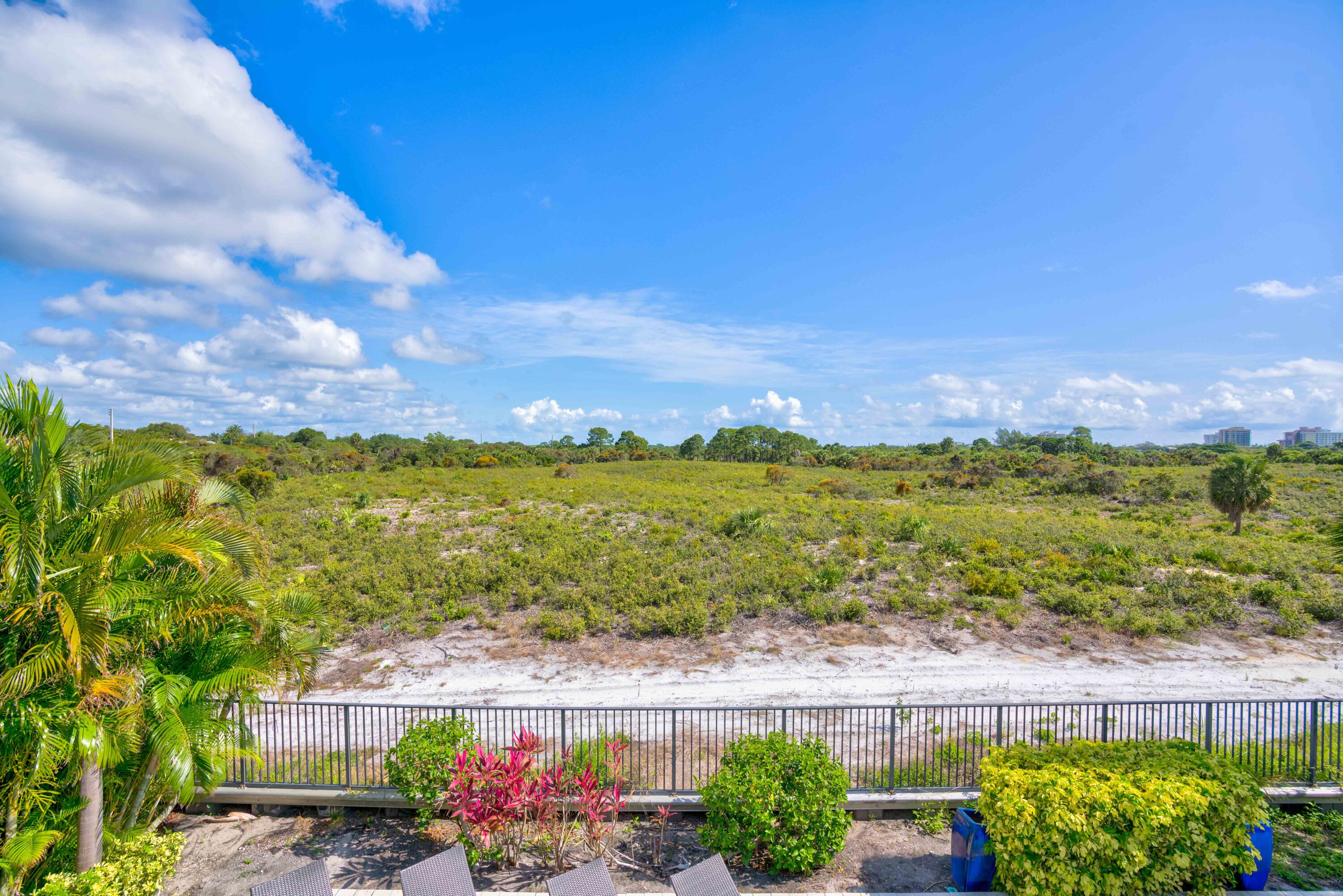 1717 W Hemingway Drive, Juno Beach FL, 33408