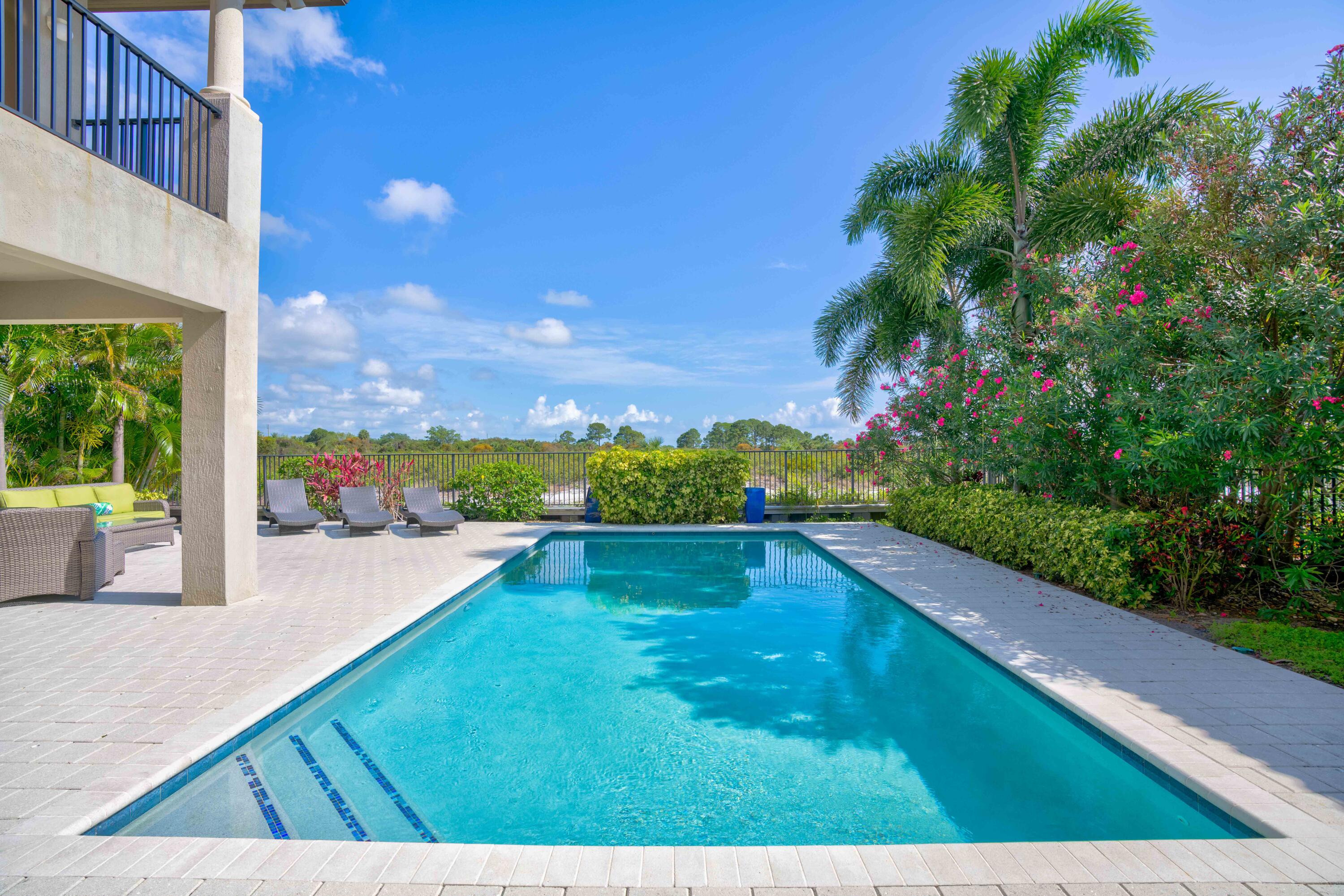 1717 W Hemingway Drive, Juno Beach FL, 33408