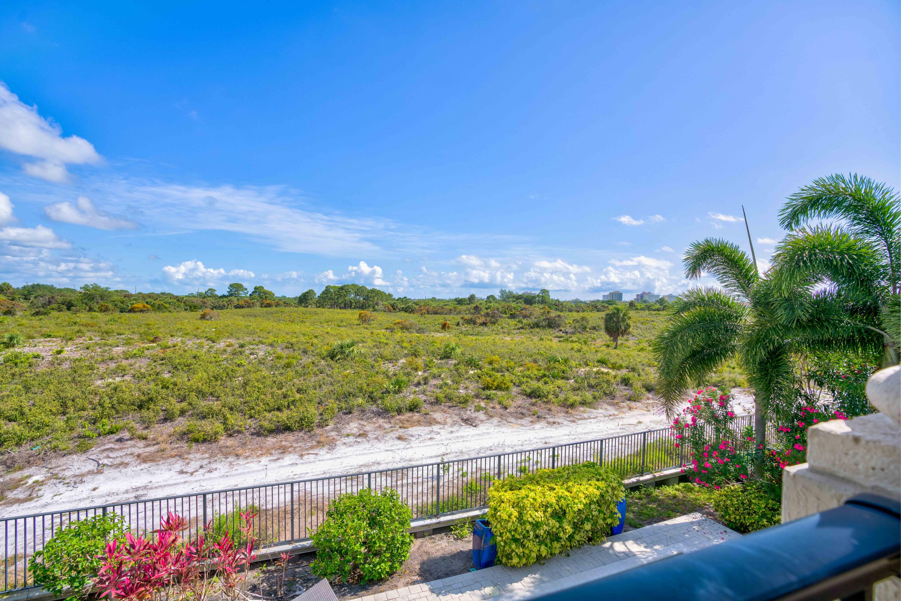 1717 W Hemingway Drive, Juno Beach FL, 33408