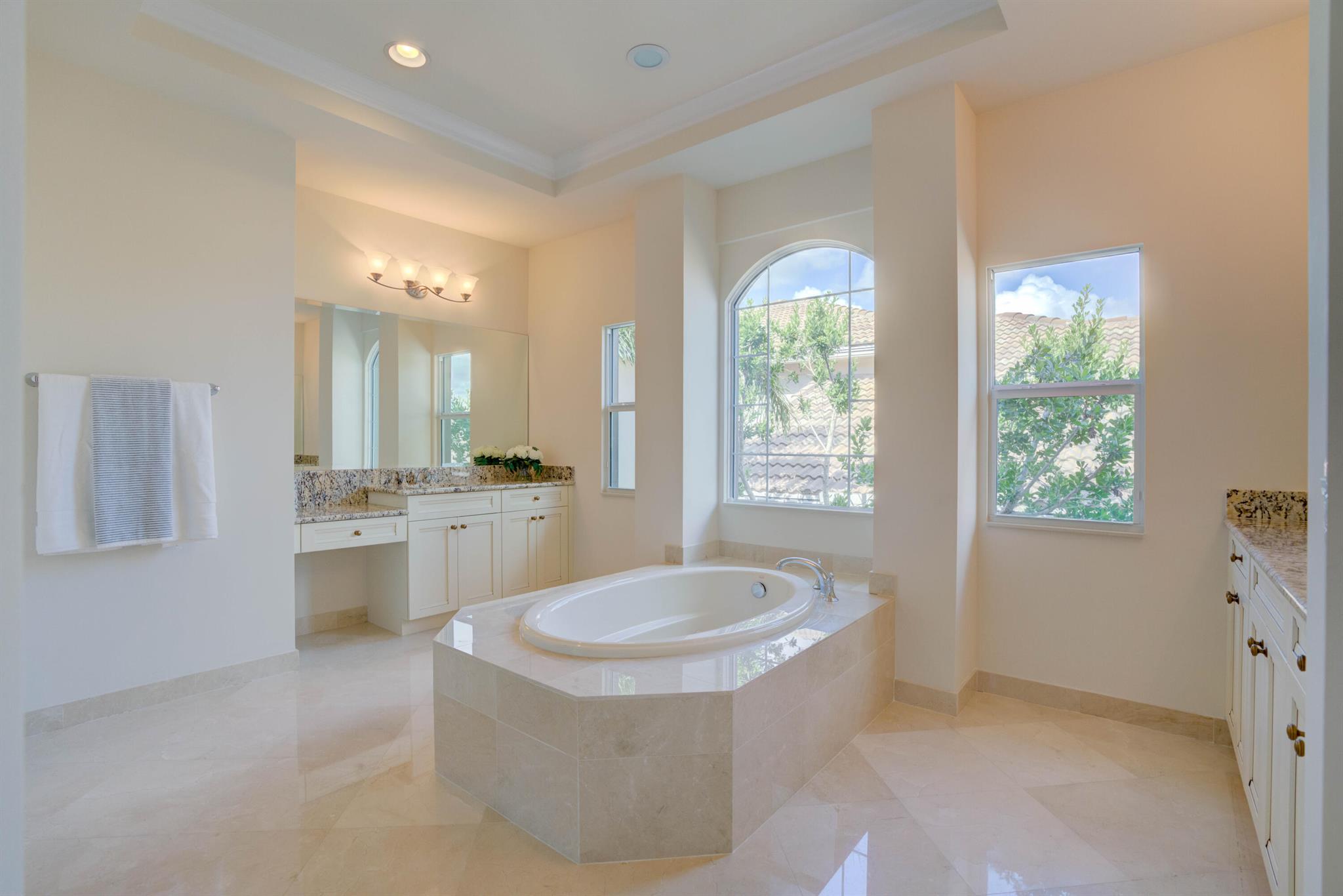 1717 W Hemingway Drive, Juno Beach FL, 33408