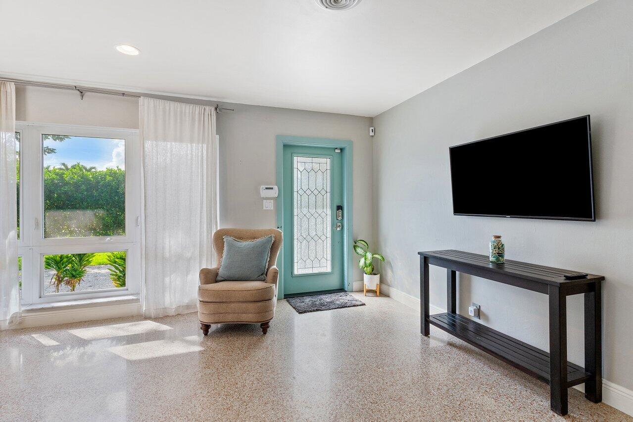 101 NE 11th Street, Delray Beach FL, 33444