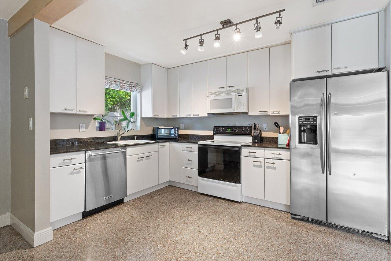 101 NE 11th Street, Delray Beach FL, 33444