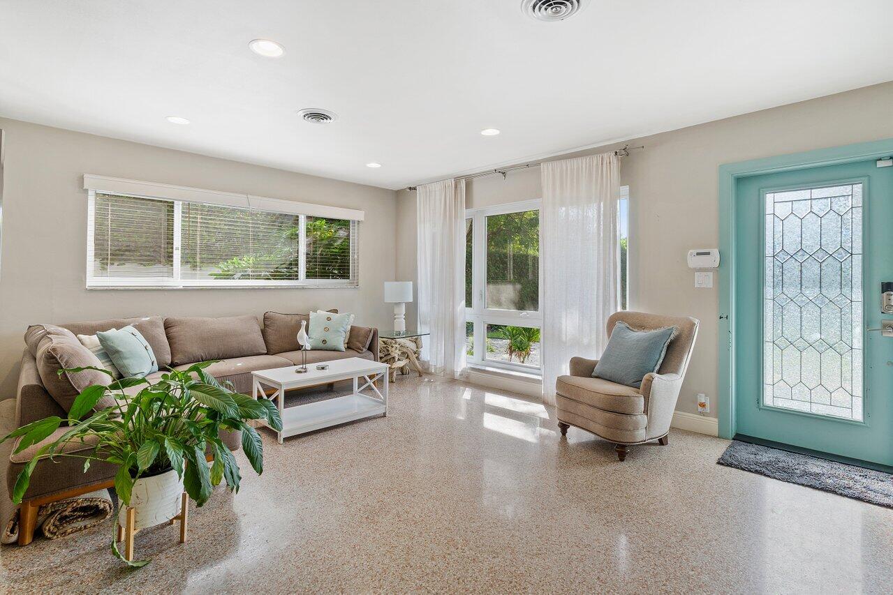 101 NE 11th Street, Delray Beach FL, 33444