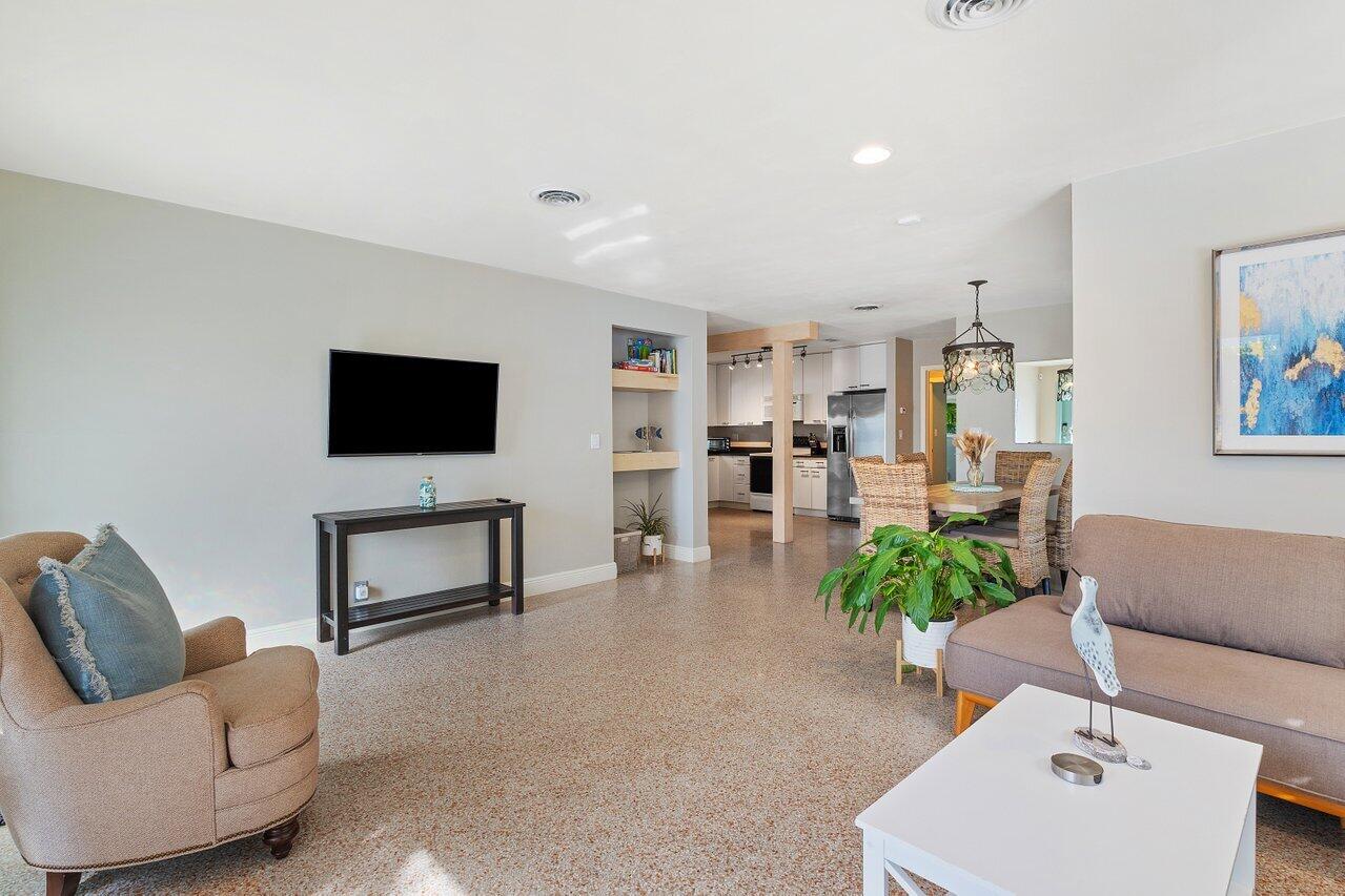 101 NE 11th Street, Delray Beach FL, 33444